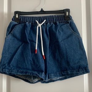 Strechy shorts jean